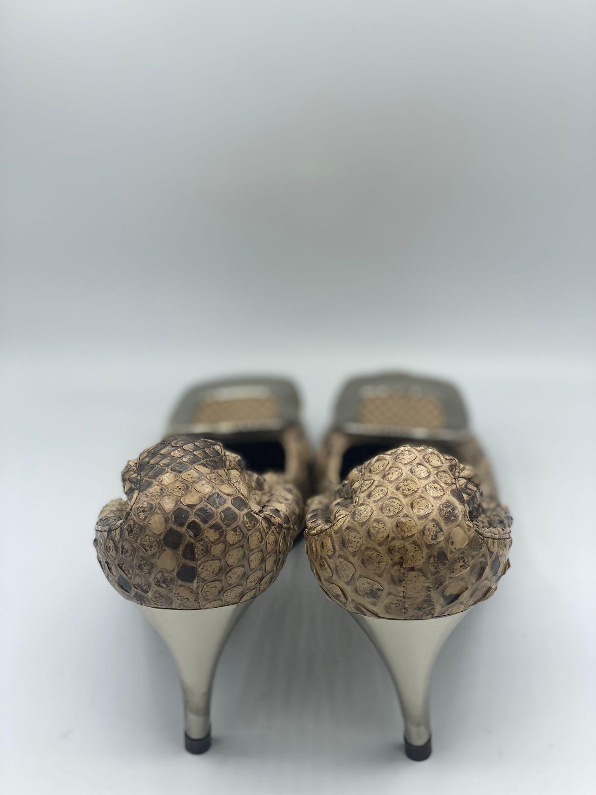 Roger Vivier Beige/Brown Snakeskin Leather Embossed Gommette Buckle Detail Pumps thumbnail 4