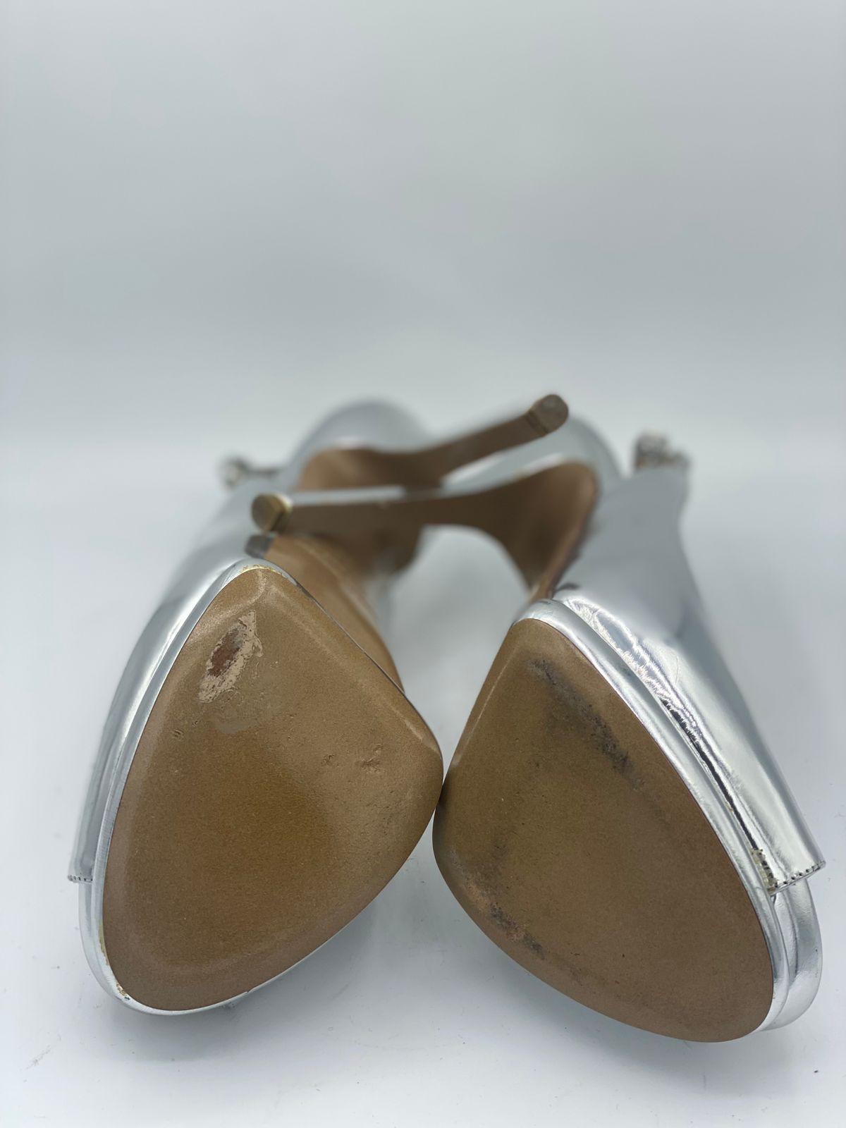 Nicholas Kirkwood
Nicholas Kirkwood Silver Glossy Leather Peep Toe Slingback Sandals thumbnail 4