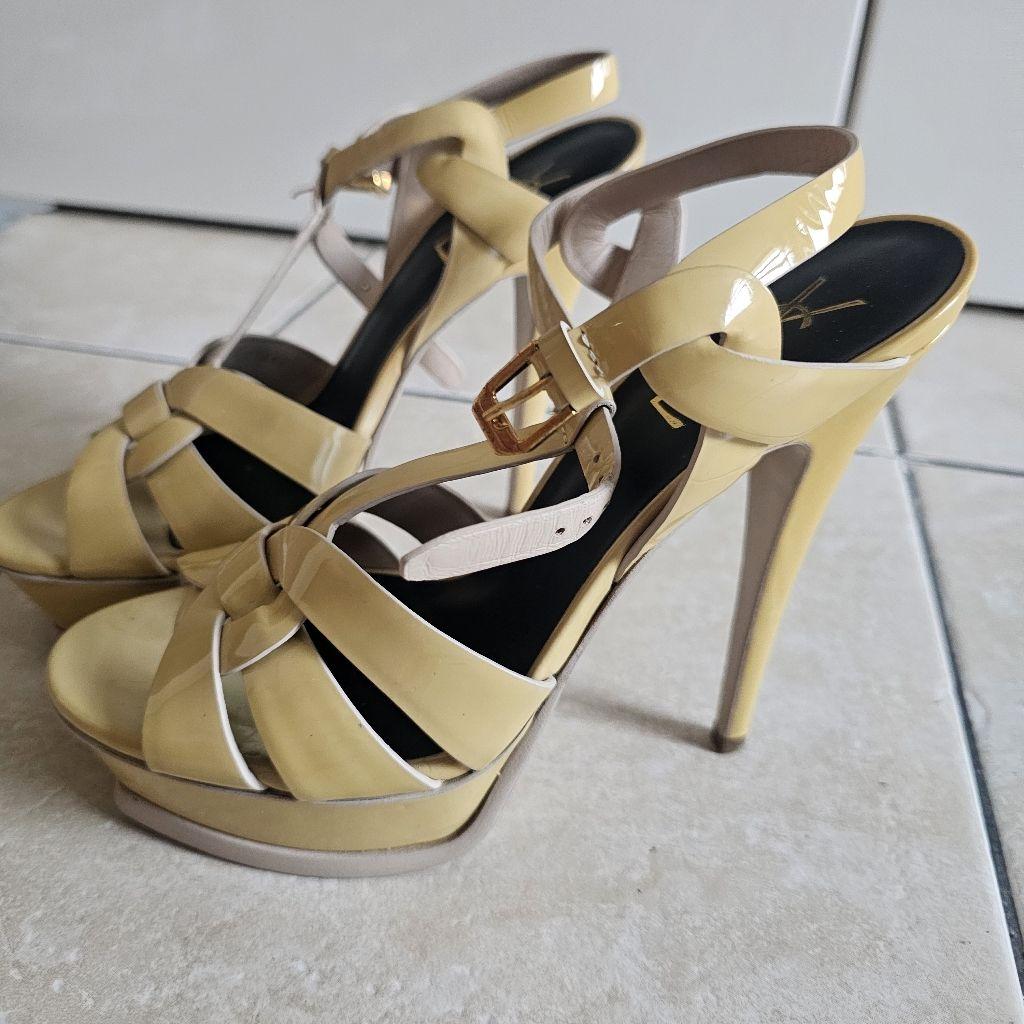 Pumps yellow