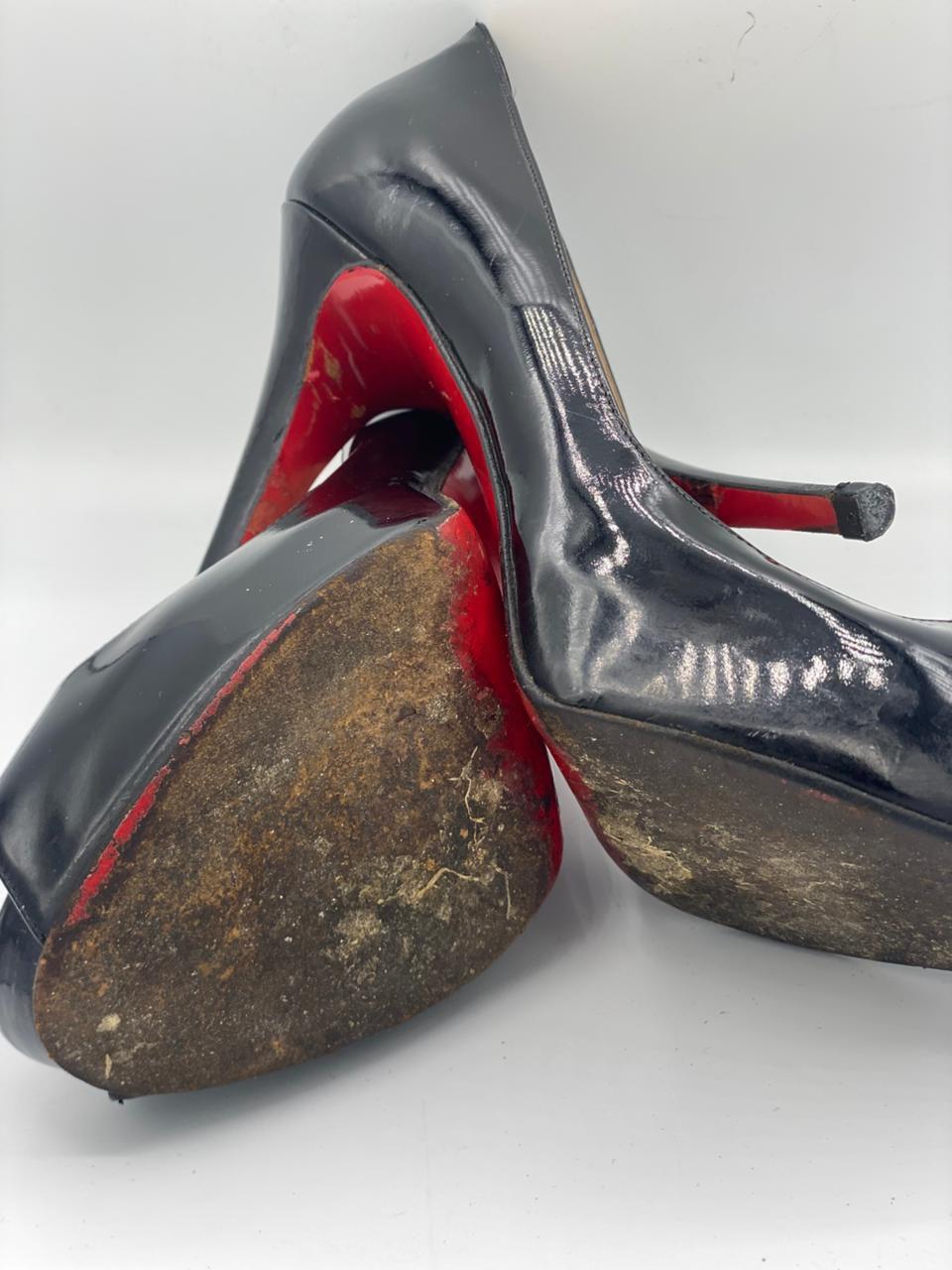 Christian Louboutin Black Pumps thumbnail 3