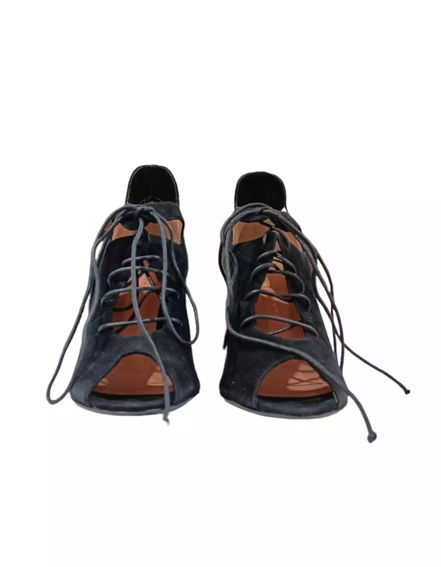 Shoes by Roland Mouret thumbnail 2