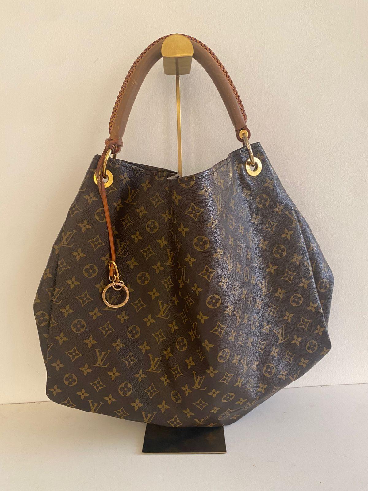 Louis Vuitton artsy MM Hobo Bag thumbnail 2