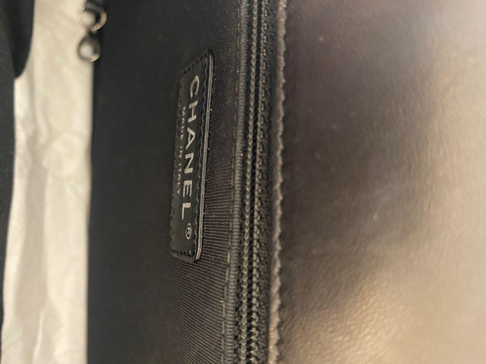 Chanel Beige/Black Quilted Leather Medium Boy Flap Bag thumbnail 4