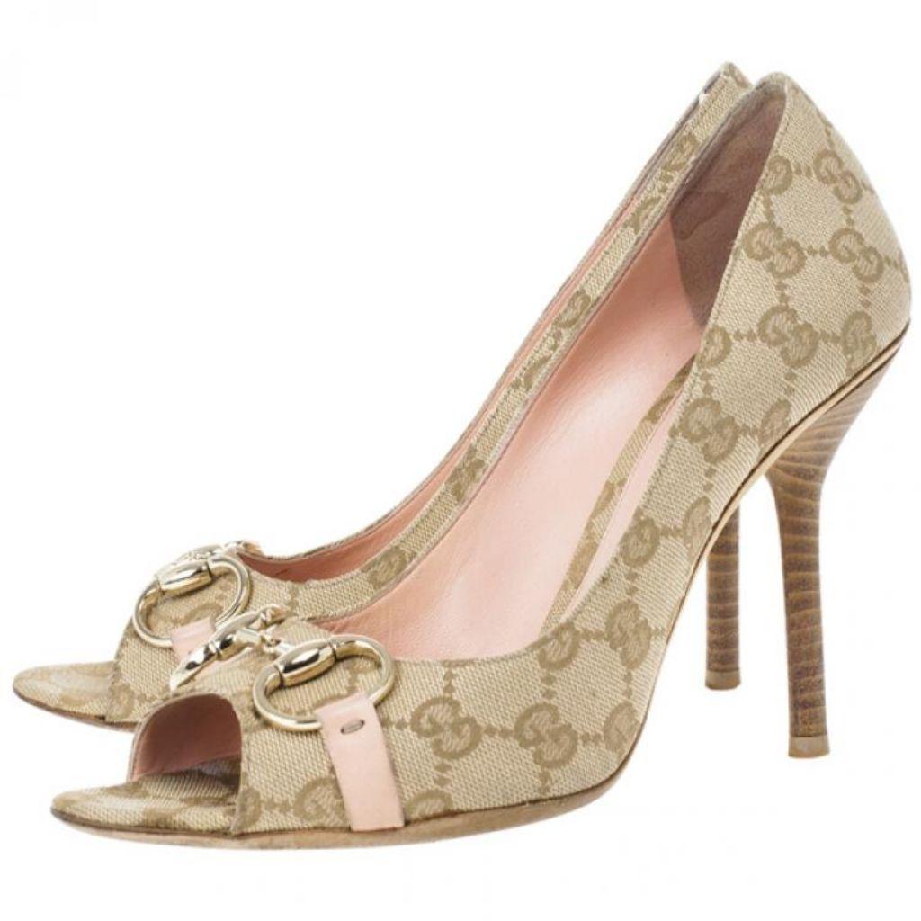 Gucci beige cloth heels