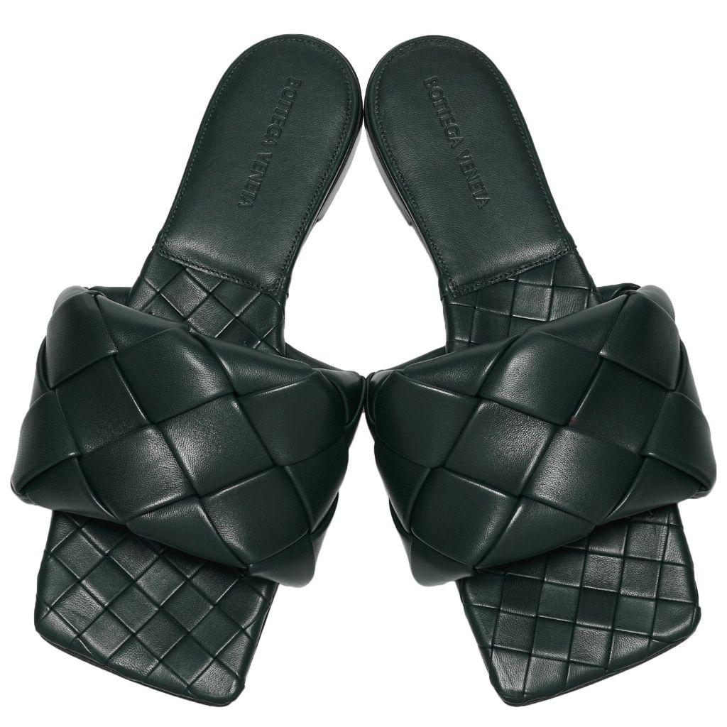 Bottega Veneta
Black Leather Sandals